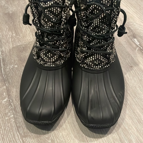 Sperry water proof rubber Women's Blue and White Lace-Up Boots. - Picture 3 of 6